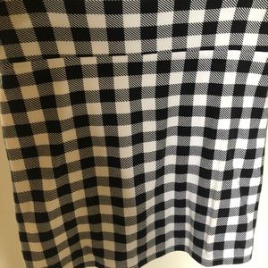 Forever 21 Plaid pencil skirt , only worn 2x.